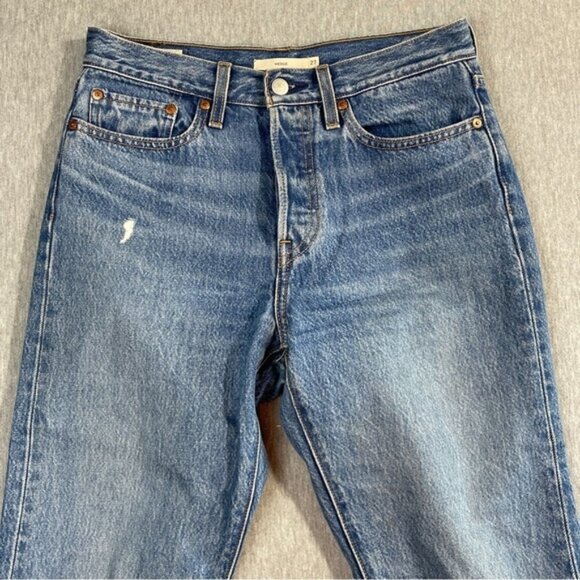 Levi’s Wedgie Icon Jeans Women’s Size 27 Blue Distressed Tapered Leg Raw Hem - Picture 2 of 16